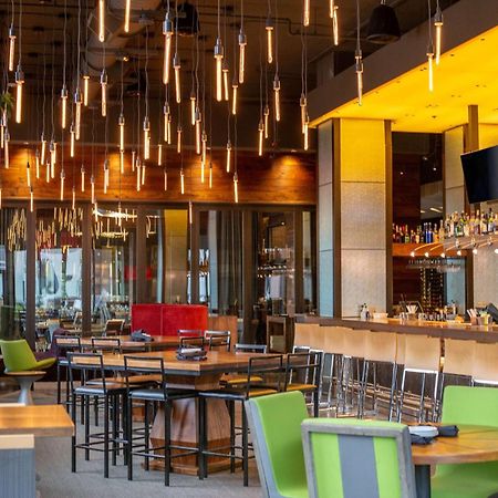 Hilton Garden Inn Louisville Downtown Экстерьер фото