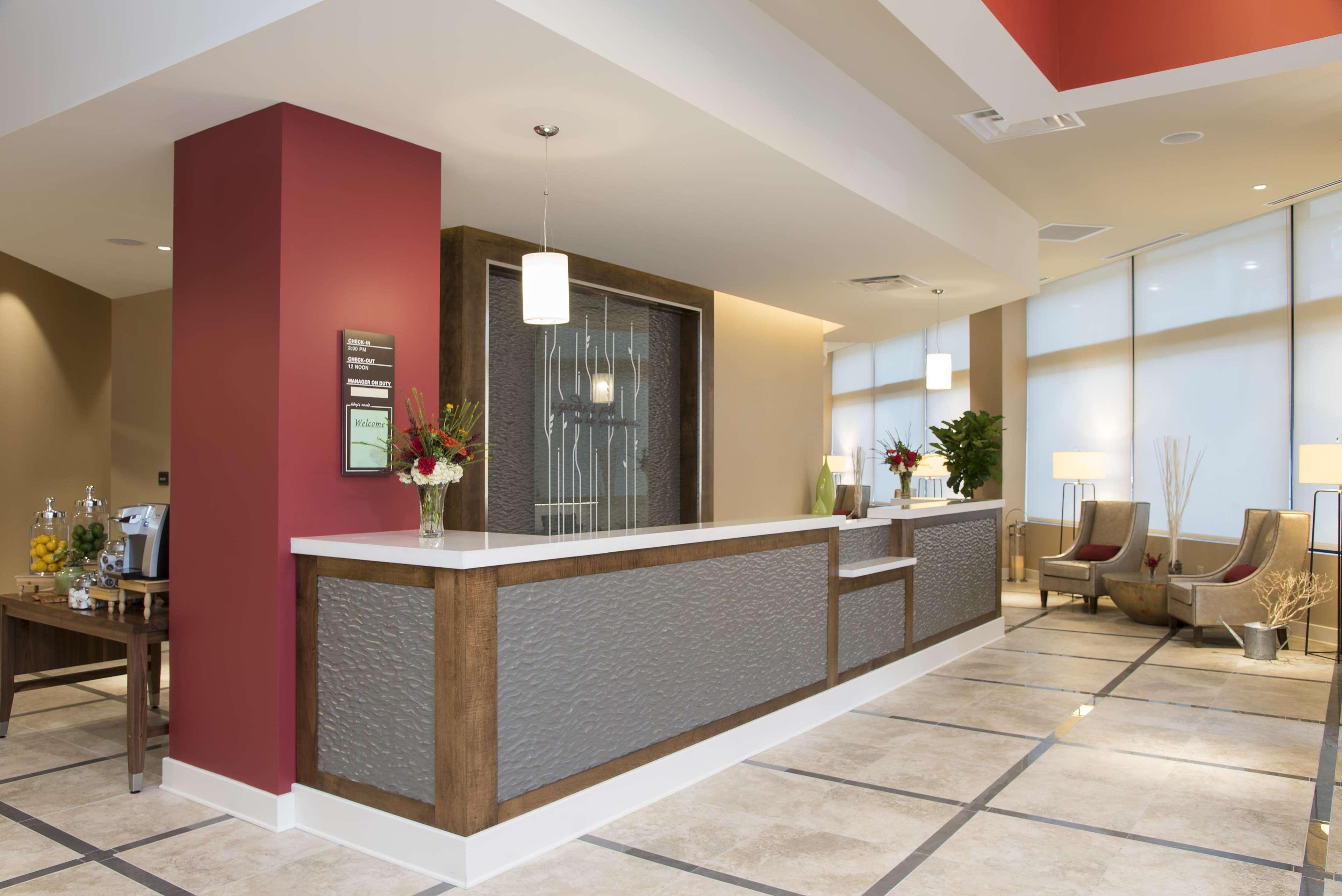 Hilton Garden Inn Louisville Downtown Экстерьер фото