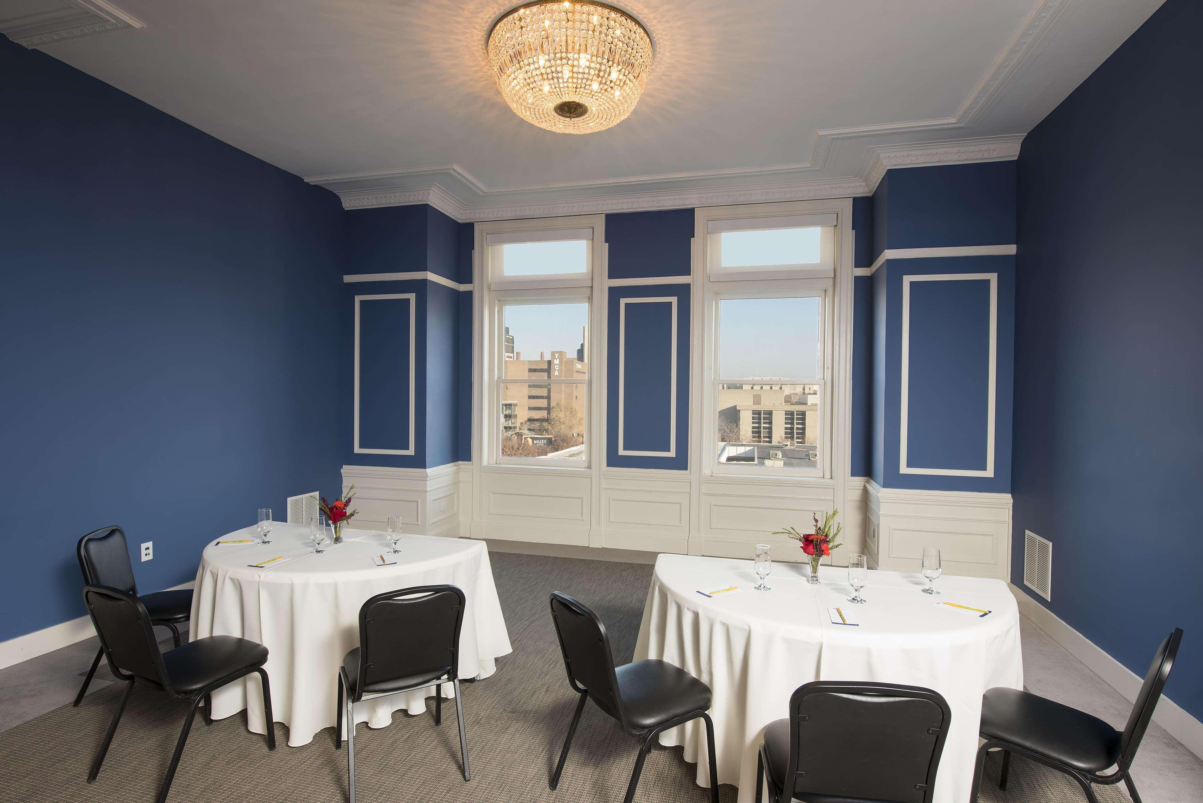 Hilton Garden Inn Louisville Downtown Экстерьер фото
