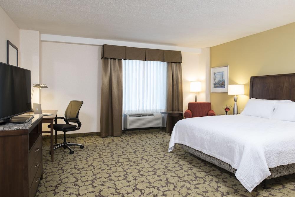Hilton Garden Inn Louisville Downtown Экстерьер фото